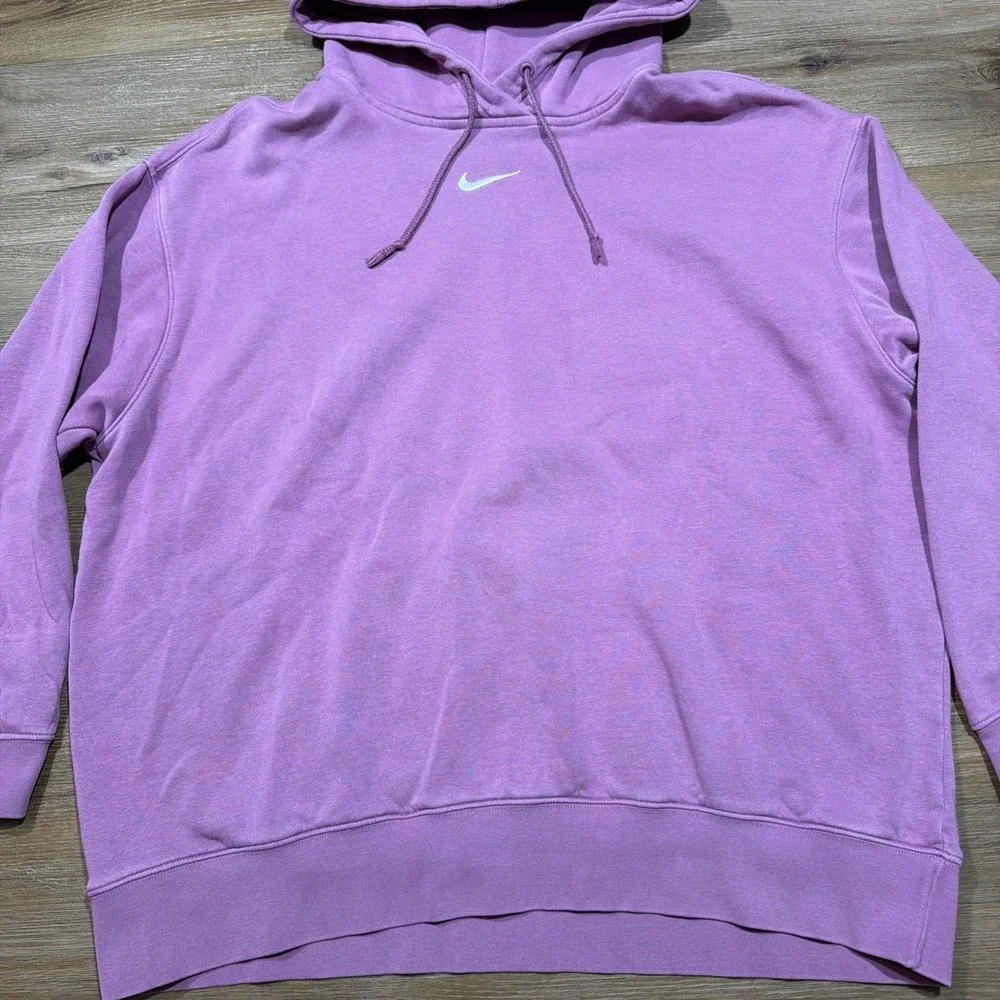 Nike Women's LARGE Center Swoosh Club Fleece Oversized Hoodie Purple Sportswear